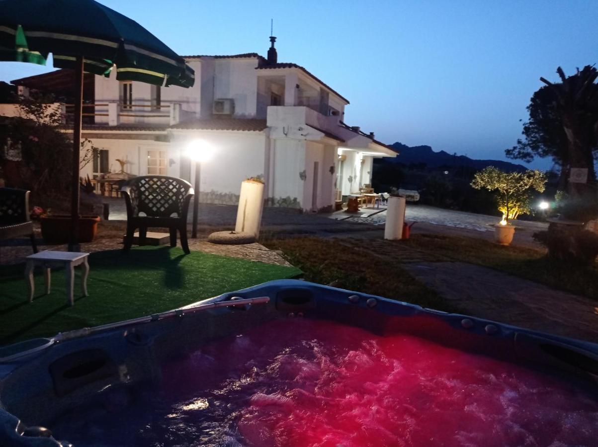 Villa Rosa In Surrau Арцакена Экстерьер фото