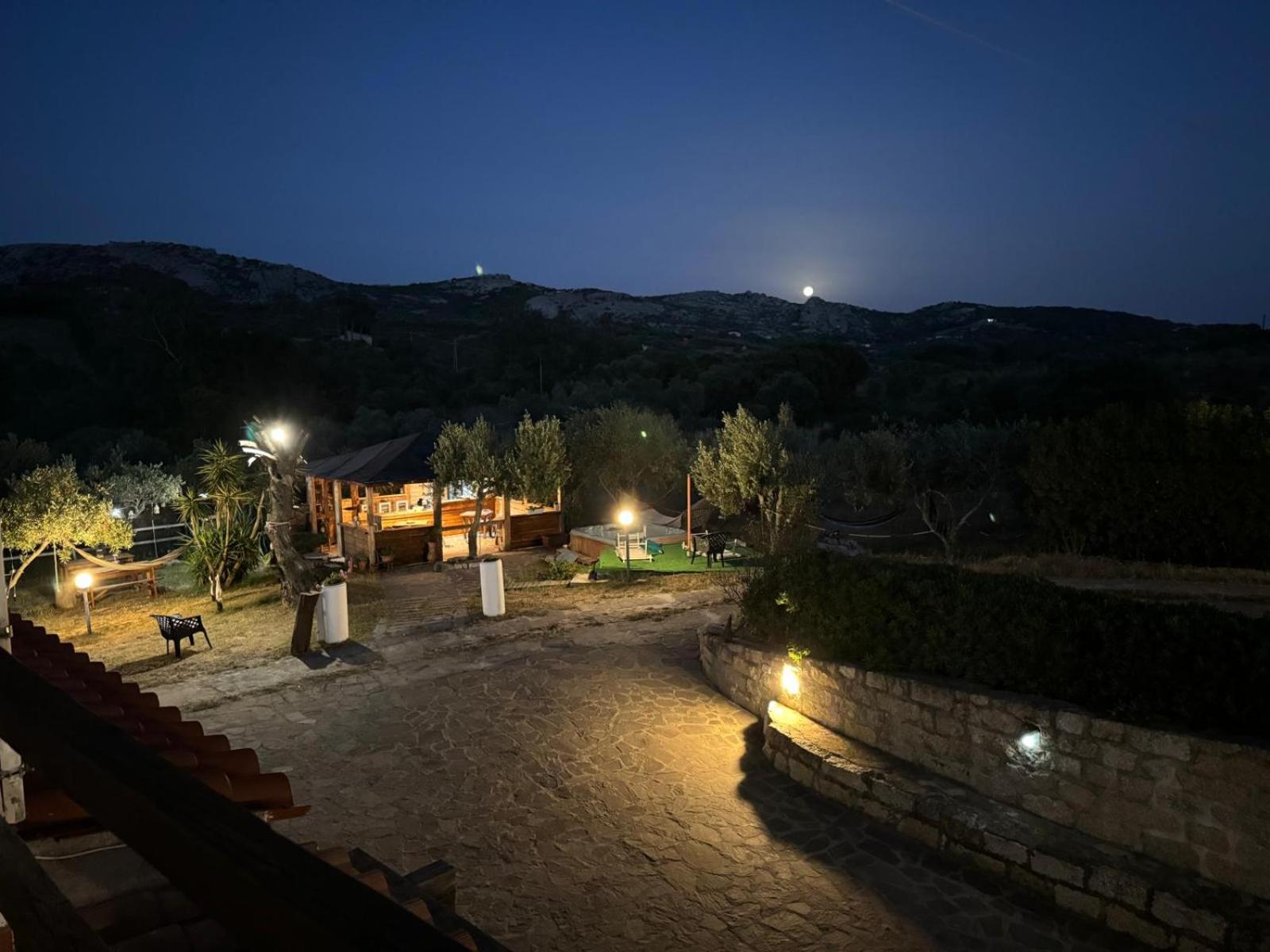 Villa Rosa In Surrau Арцакена Экстерьер фото